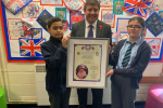 Stephen meets pupils to present to them their Platinum Jubilee Certificate
